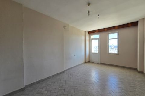 AKDENİZ NUSRATİYE'DE HER KATTA TEK DAİRE FERAH GENİŞ 3+1