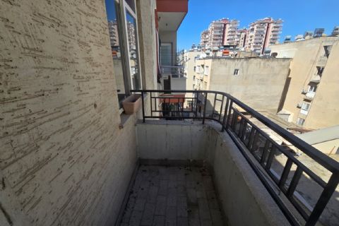 AKDENİZ NUSRATİYE'DE HER KATTA TEK DAİRE FERAH GENİŞ 3+1