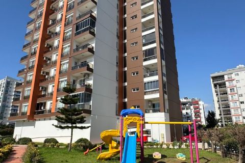 ÇİFTLİKKÖY'DE PRESTİJLİ SİTE İÇİNDE KOMPLE EŞYALI SOSYAL ALANLI GENİŞ 1+1