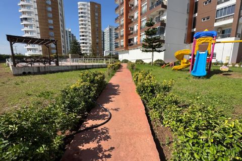 ÇİFTLİKKÖY'DE PRESTİJLİ SİTE İÇİNDE KOMPLE EŞYALI SOSYAL ALANLI GENİŞ 1+1