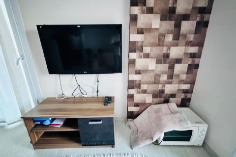 ÇİFTLİKKÖY'DE SİTE İÇİ YÜKSEK KAT GENİŞ BALKONLU EŞYALI 1+1