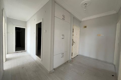 DENİZ MANZARALI GENİŞ OTURUMLU ULAŞIM KOLAYLIĞI BULUNAN 3+1