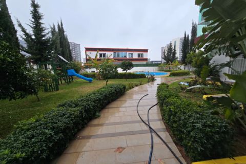 FUAT MOREL'DE 3.ÇEVREYOLU HİZASINDA TEK BLOK CEPHELERİ AÇIK 2+1