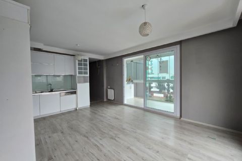 FUAT MOREL'DE 3.ÇEVREYOLU HİZASINDA TEK BLOK CEPHELERİ AÇIK 2+1