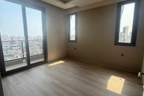 GENİŞ PEYZAJ ALANI BULUNAN LÜKS 2+1 