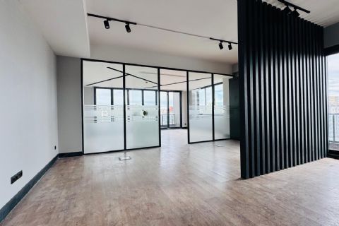 GMK BULVARI ÜZERİNDE GÜVENLİKLİ OTOPARKLI JENERATÖRLÜ LÜKS OFİS