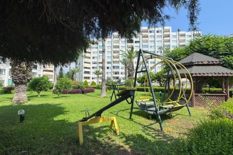 KARİZMA 'DAN Mezitli Palma 1'de Deniz Manzaralı, Güvenlikli 2+1 Satılık Daire
