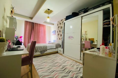 KARİZMA'DAN 3 BLOK SİTE İÇİ TEMİZ MASRAFSIZ HAVUZLU ULAŞIMI KOLAY DAİRE 