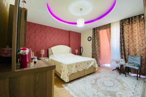 KARİZMA'DAN 3 BLOK SİTE İÇİ TEMİZ MASRAFSIZ HAVUZLU ULAŞIMI KOLAY DAİRE 