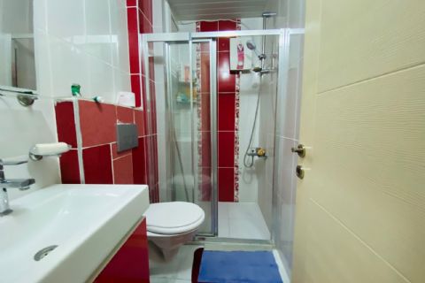 KARİZMA'DAN 3 BLOK SİTE İÇİ TEMİZ MASRAFSIZ HAVUZLU ULAŞIMI KOLAY DAİRE 