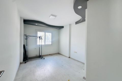 KARİZMA'DAN 34.CAD DE OFİS OLMAYA MÜSAİT 3+1