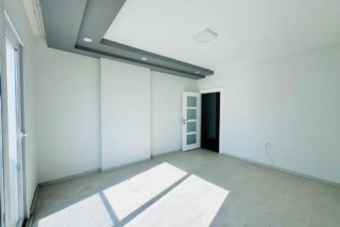 KARİZMA'DAN 34.CAD DE OFİS OLMAYA MÜSAİT 3+1