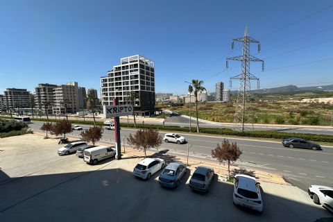 KARİZMA'DAN 34.CAD ÜSTÜ DİŞ POLİKLİNİKLERİNE UYGUN TERASLI OFİS