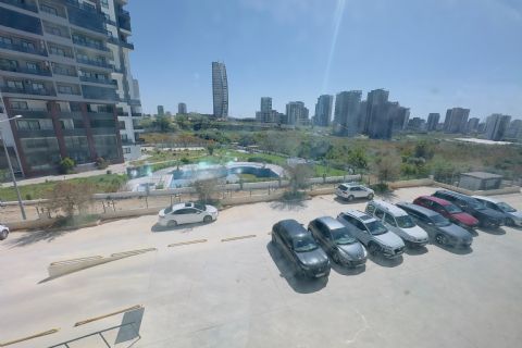 KARİZMA'DAN 34.CAD ÜSTÜ DİŞ POLİKLİNİKLERİNE UYGUN TERASLI OFİS