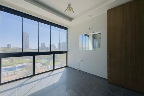 KARİZMA'DAN 34.CAD ÜSTÜ DİŞ POLİKLİNİKLERİNE UYGUN TERASLI OFİS