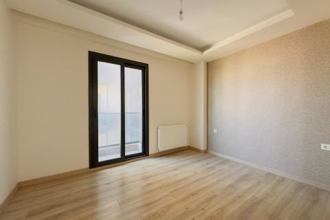 KARİZMA'DAN 34.CAD ÜZERİ TEMİZ 2+1 KİRALIK DAİRE