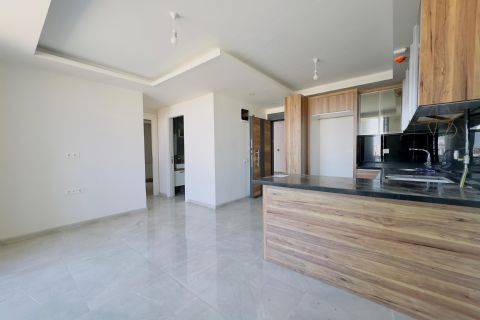 KARİZMA'DAN 34.CAD ÜZERİ TEMİZ 2+1 KİRALIK DAİRE