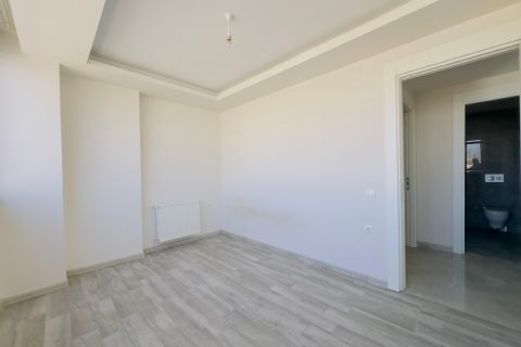 KARİZMA'DAN 34.CAD ÜZERİ TEMİZ 2+1 KİRALIK DAİRE