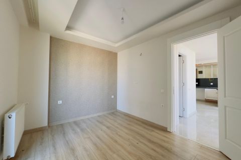 KARİZMA'DAN 34.CAD ÜZERİ TEMİZ 2+1 KİRALIK DAİRE