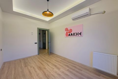 KARİZMA'DAN 75. YIDA DENİZ MANZARALI CAM BALKONLU ARA KAT 1+1