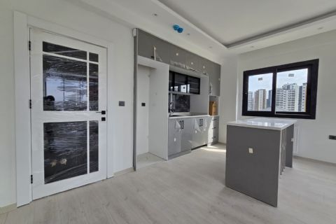 KARİZMA'DAN 75 YIL DA SİTE İÇİ HAVUZLU AÇIK CEPHELİ SIFIR 2+1