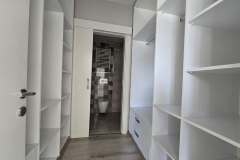 KARİZMA'DAN AKDENİZ MH DE TEK BLOK YÜZME HAVUZLU 3+1