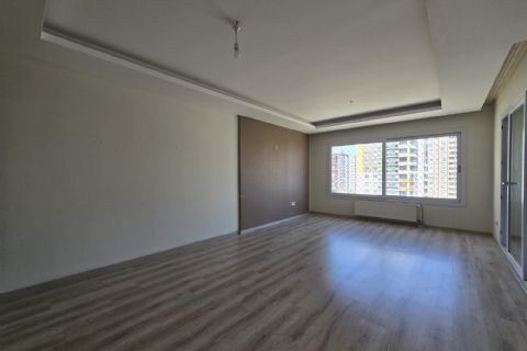 KARİZMA'DAN AKDENİZ MH DE TEK BLOK YÜZME HAVUZLU 3+1