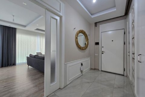 KARİZMA'DAN AKDENİZ'DE LÜKS SİTE İÇİ ARA KAT GENİŞ 4+1
