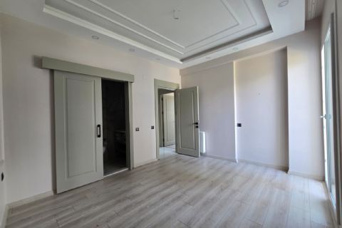 KARİZMA'DAN AKDENİZ'DE SİTE İÇİ HAVUZLU BAĞIMSIZ SIFIR 3+1