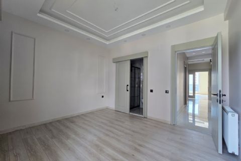 KARİZMA'DAN AKDENİZ'DE SİTE İÇİ HAVUZLU BAĞIMSIZ SIFIR 3+1