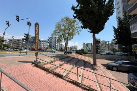 KARİZMA'DAN ANAYOL ÜZERİ GENİŞ DÜKKAN