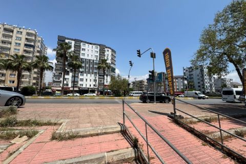 KARİZMA'DAN ANAYOL ÜZERİ GENİŞ DÜKKAN