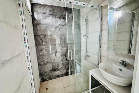 KARİZMA'DAN AQUA PARKLI SİTE İÇİNDE DENİZ GÖREN 3+1