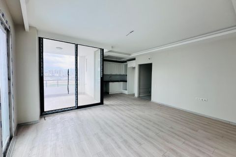 KARİZMA'DAN AQUA PARKLI SİTE İÇİNDE DENİZ GÖREN 3+1