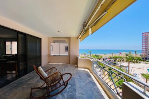 KARİZMA'DAN ÇEŞMELİ ALTUNÖREN 2 DE DENİZ VE HAVUZ MANZARALI 3+1