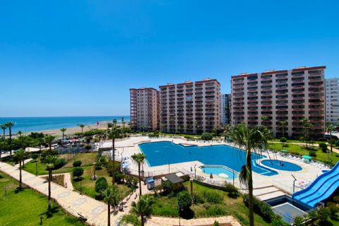 KARİZMA'DAN ÇEŞMELİ ALTUNÖREN 2 DE DENİZ VE HAVUZ MANZARALI 3+1