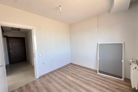 KARİZMA'DAN ÇİFTLİKKÖY DE 34.CAD YAKIN KOMBİLİ 2+1