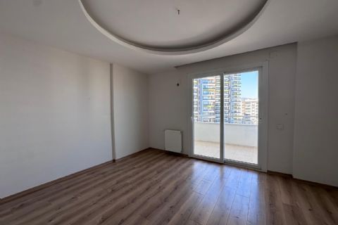 KARİZMA'DAN ÇİFTLİKKÖY DE 34.CAD YAKIN KOMBİLİ 2+1