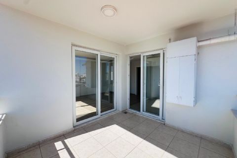 KARİZMA'DAN ÇİFTLİKKÖY DE 34.CAD YAKIN KOMBİLİ 2+1