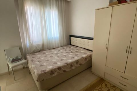 KARİZMA'DAN ÇİFTLİKKÖYDE EŞYALI HAVUZLU KİRACILI YATIRIMLIK 1+1
