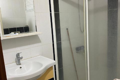 KARİZMA'DAN ÇİFTLİKKÖYDE EŞYALI HAVUZLU KİRACILI YATIRIMLIK 1+1