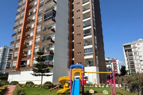 KARİZMA'DAN ÇİFTLİKKÖY'DE PRESTİJLİ SİTE İÇİNDE FULL EŞYALI 1+1