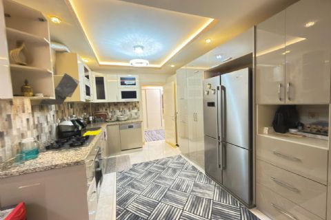 KARİZMA'DAN ÇİFTLİKKÖY'DE YAPILI TEMİZ 4+1