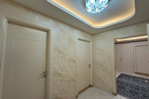 KARİZMA'DAN ÇİFTLİKKÖY'DE YAPILI TEMİZ 4+1