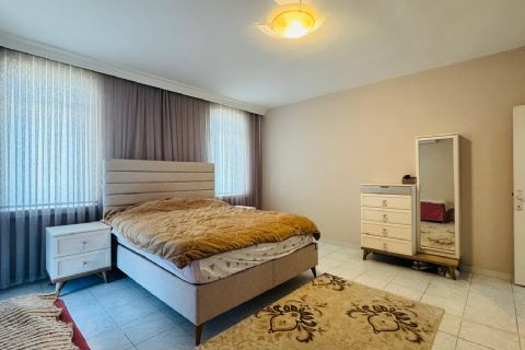 KARİZMA'DAN CUMHURİİYET MH GENİŞ 3+1 DAİRE