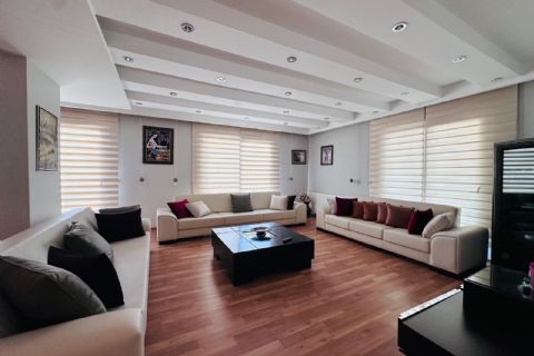KARİZMA'DAN CUMHURİYET KONAKLARINDA GENİŞ LÜKS 4+1 DAİRE 