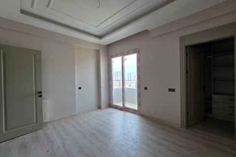 KARİZMA'DAN DENİZ GÖREN HAVUZLU JENERATÖRLÜ SIFIR 3+1 DAİRE