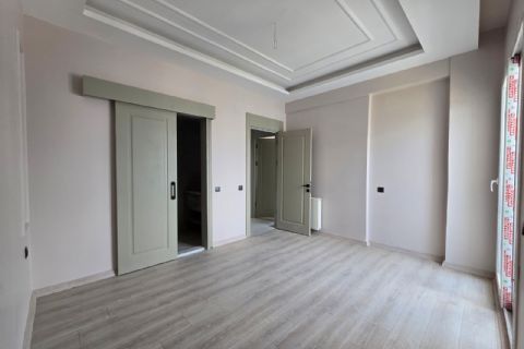 KARİZMA'DAN DENİZ GÖREN HAVUZLU JENERATÖRLÜ SIFIR 3+1 DAİRE