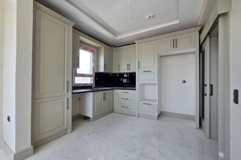 KARİZMA'DAN DENİZ GÖREN HAVUZLU JENERATÖRLÜ SIFIR 3+1 DAİRE