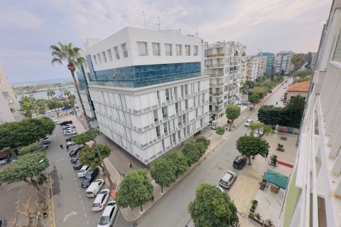 KARİZMA'DAN DENİZ MANZARALI FULL YAPILI GENİŞ OFİS 4+1